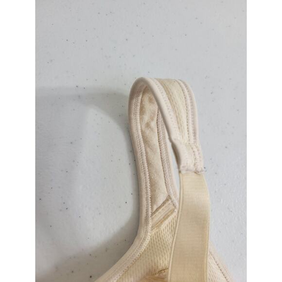 Playtex 18 Hour Active Beige Breathable Comfort Wire Free Bra Size 38DD - Picture 3 of 6